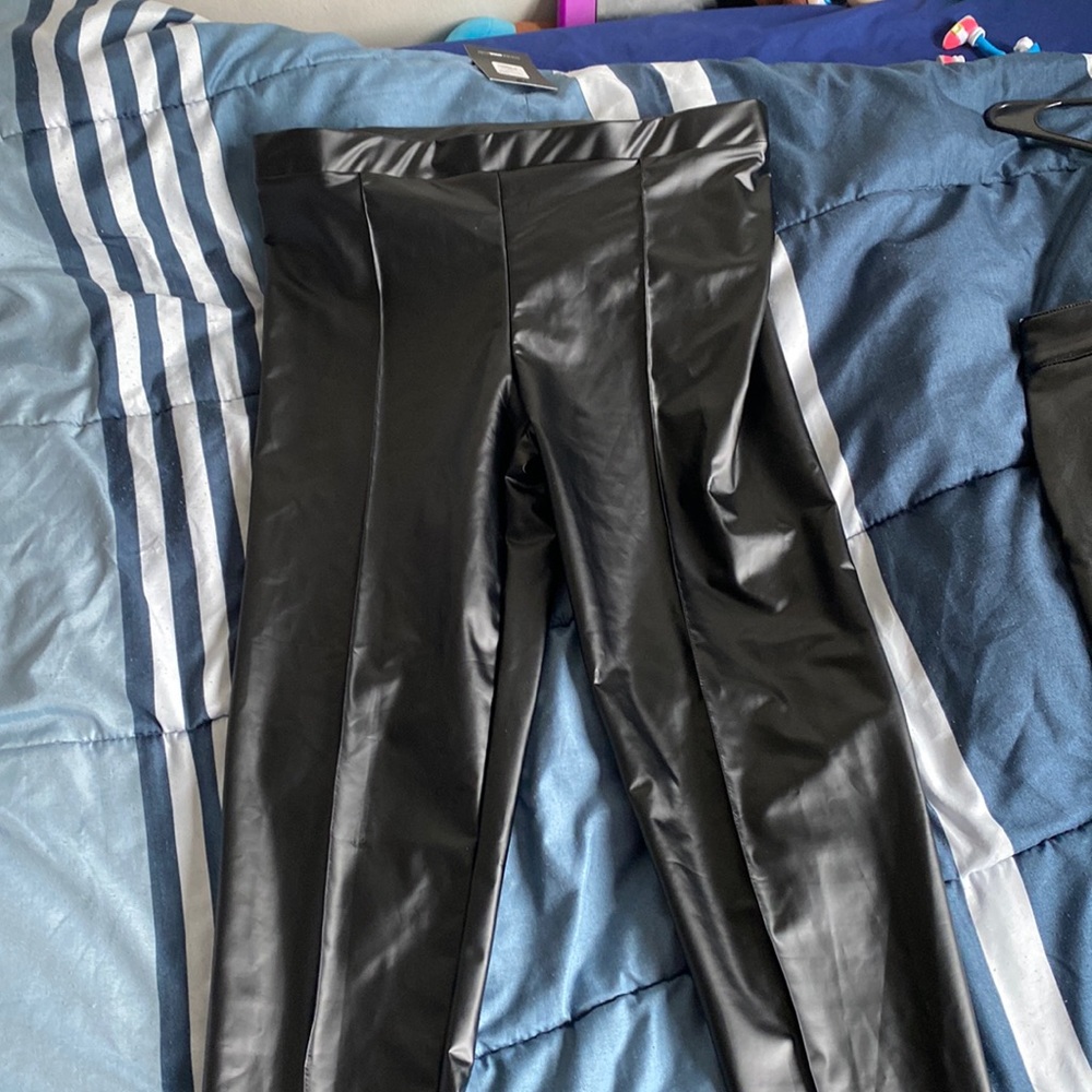 Fashion Nova Teyana Leather like leggings size XL they are new with tag